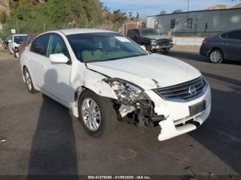  Salvage Nissan Altima