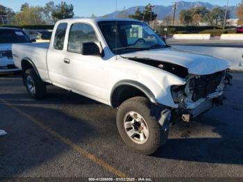  Salvage Toyota Tacoma