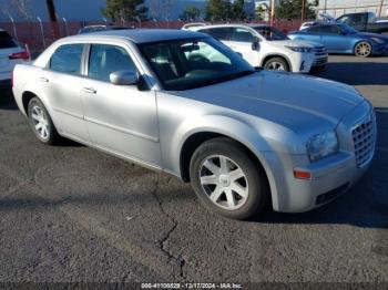  Salvage Chrysler 300