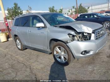  Salvage Toyota Highlander