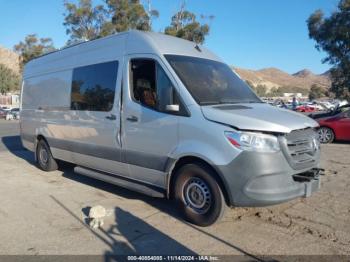  Salvage Mercedes-Benz Sprinter 2500