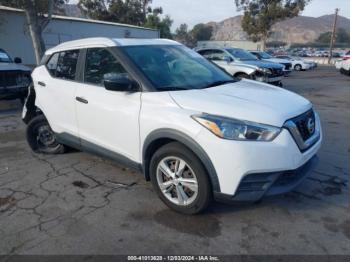  Salvage Nissan Kicks