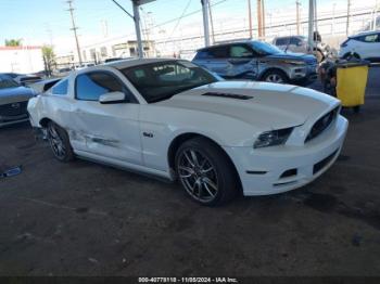  Salvage Ford Mustang