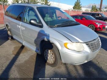  Salvage Chrysler Town & Country