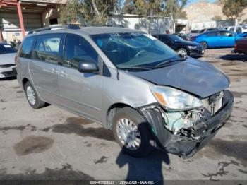  Salvage Toyota Sienna