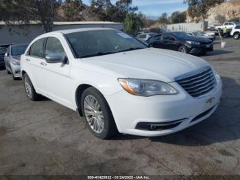  Salvage Chrysler 200