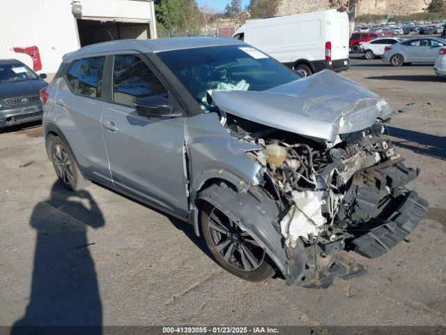  Salvage Nissan Kicks