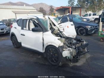  Salvage Nissan Kicks