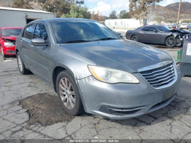  Salvage Chrysler 200