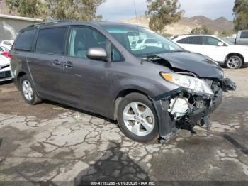  Salvage Toyota Sienna