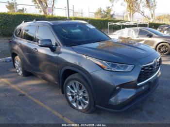  Salvage Toyota Highlander