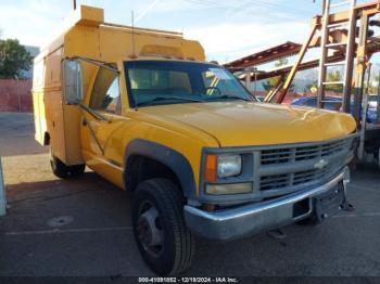  Salvage Chevrolet K3500 Chassis