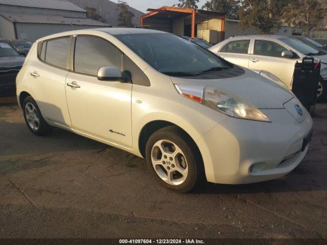  Salvage Nissan LEAF