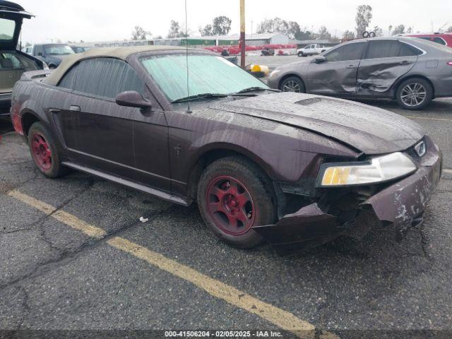  Salvage Ford Mustang