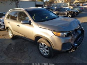  Salvage Kia Sorento