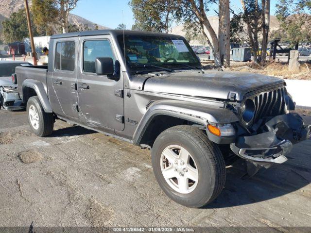  Salvage Jeep Gladiator