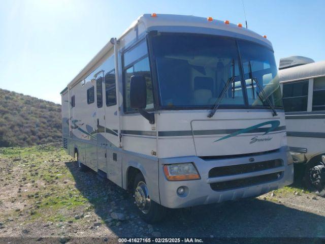  Salvage Workhorse Custom Cha Motorhome Chassis