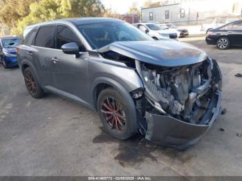  Salvage Nissan Pathfinder