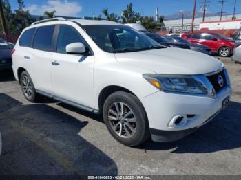  Salvage Nissan Pathfinder