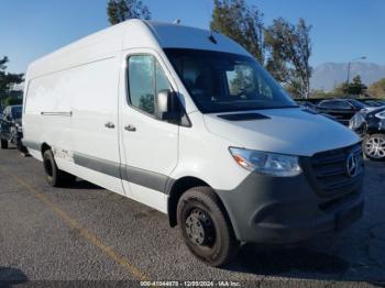  Salvage Mercedes-Benz Sprinter 3500