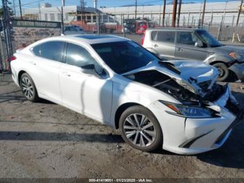  Salvage Lexus Es