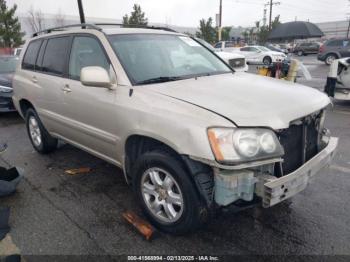  Salvage Toyota Highlander