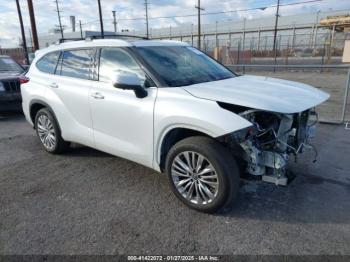  Salvage Toyota Highlander