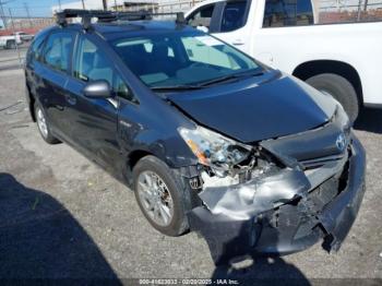  Salvage Toyota Prius v