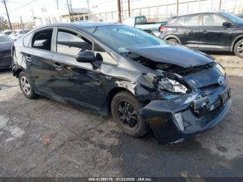  Salvage Toyota Prius