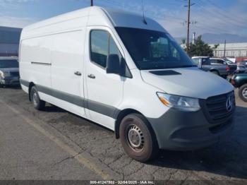  Salvage Mercedes-Benz Sprinter 2500