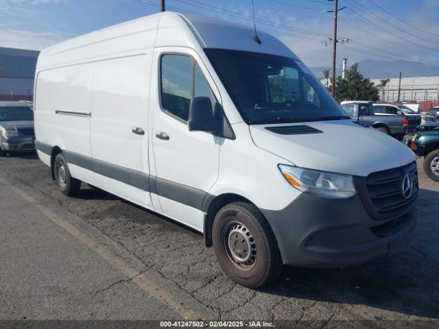  Salvage Mercedes-Benz Sprinter 2500