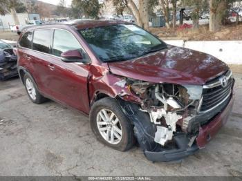  Salvage Toyota Highlander