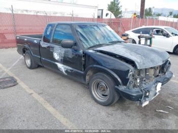  Salvage Chevrolet S-10