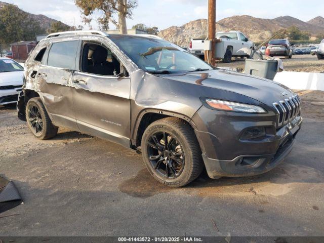  Salvage Jeep Cherokee