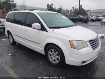  Salvage Chrysler Town & Country