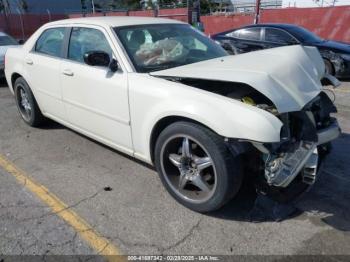  Salvage Chrysler 300