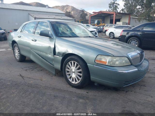  Salvage Lincoln Towncar