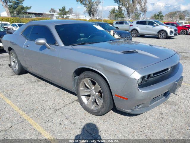  Salvage Dodge Challenger