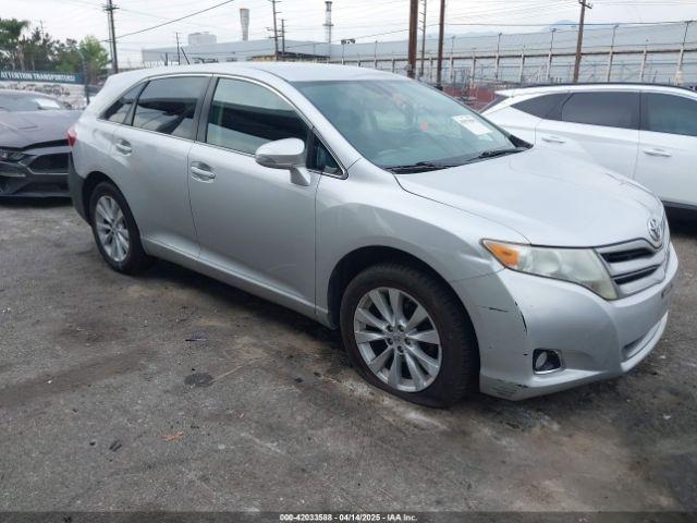  Salvage Toyota Venza