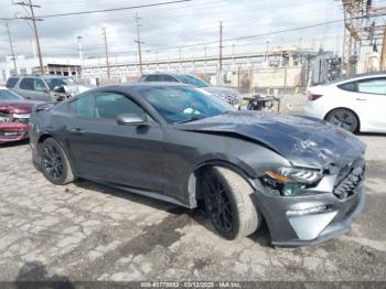  Salvage Ford Mustang