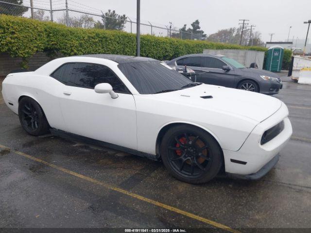  Salvage Dodge Challenger