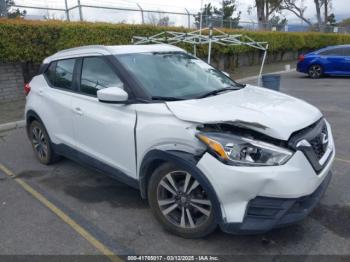  Salvage Nissan Kicks