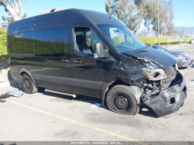  Salvage Mercedes-Benz Sprinter 2500