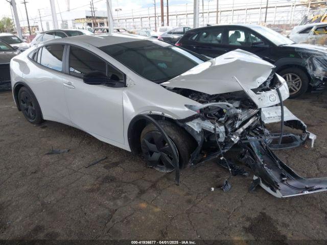  Salvage Toyota Prius
