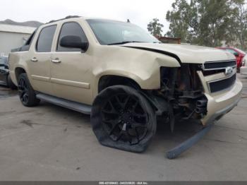  Salvage Chevrolet Avalanche 1500
