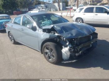  Salvage Hyundai ELANTRA