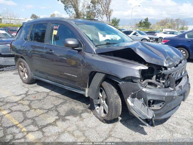  Salvage Jeep Compass