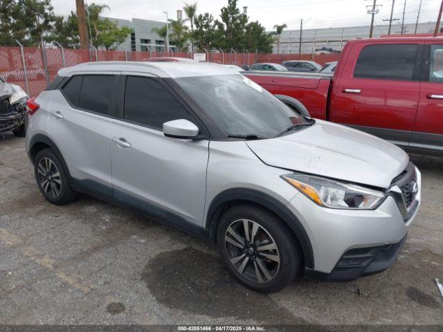  Salvage Nissan Kicks