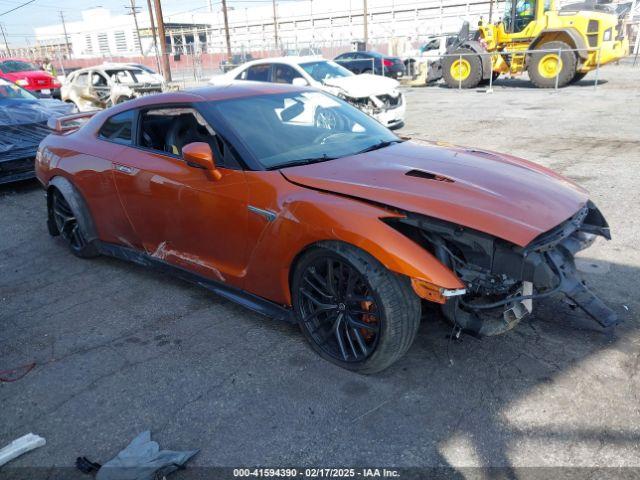  Salvage Nissan GT-R