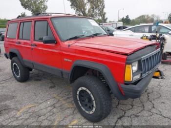  Salvage Jeep Cherokee